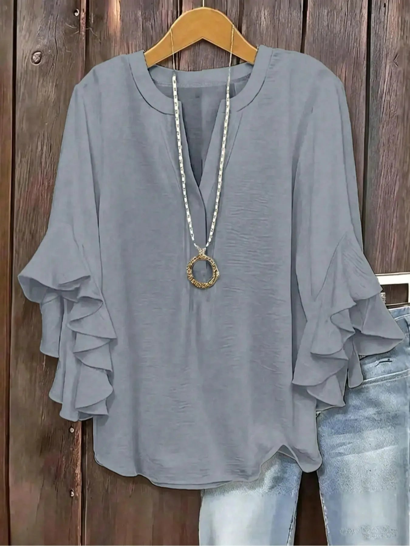 💝💝Women's plus size shirt with puff sleeves and a V-neck, elegant floral pattern, comfortable and stylish, perfect for everyday wear